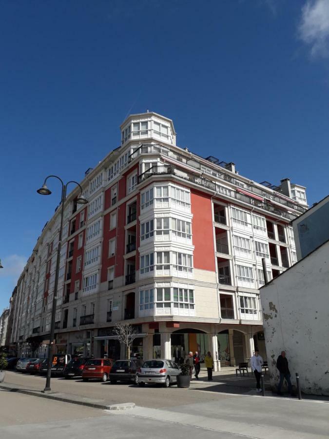 Atico Centrico Con Piscina Comunitaria Leilighet Ribadeo Eksteriør bilde